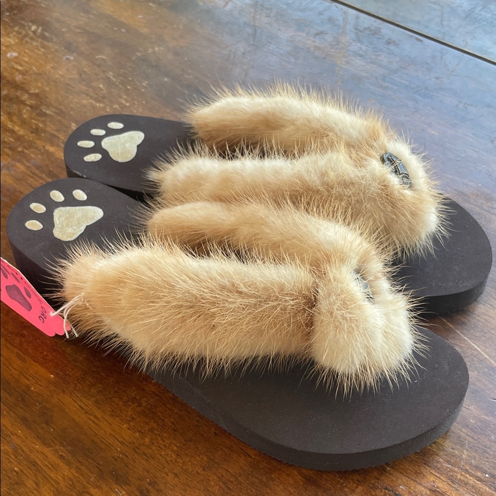 Luxurious Fur Women Sandals - Picture 3 of 5